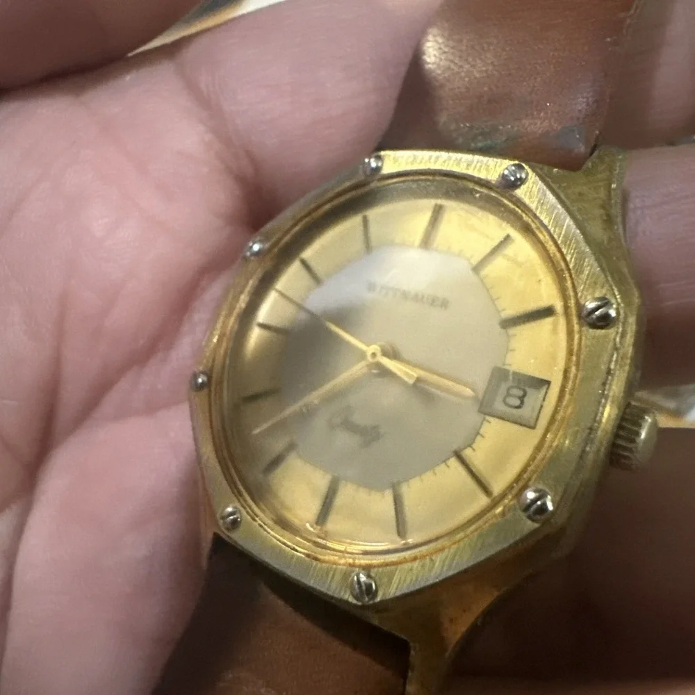 Wittnauer watch has